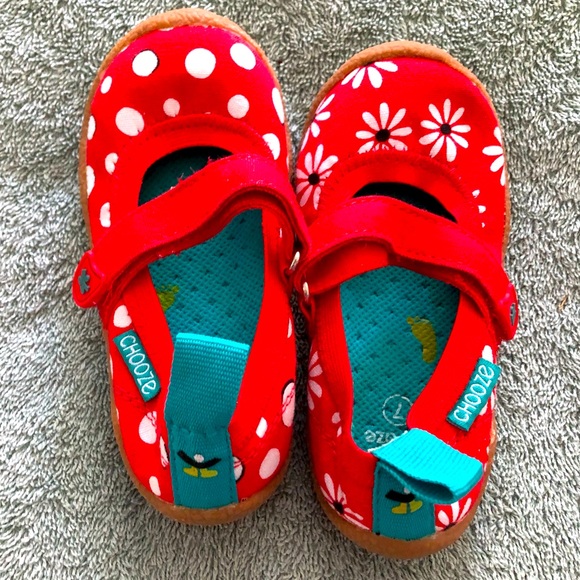 Chooze Other - Chooze 7 toddler (intentionally) mismatched mary jane shoes